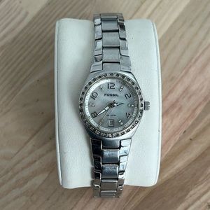 Fossil Ladies Watch Crystal Embellishments Pearl Dial Stainless Bracelet